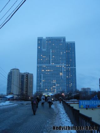 Продаю квартиру 137 м2 - 39 этаж (верхний, по голове соседи не скачут, залить некому)-панорамный вид