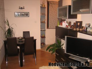 Двухкомнатная квартира расположена в Несебре в новом районе Черное море