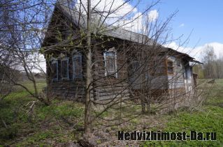 Бревенчатый дом требующий ремонта, в тихой деревне с хорошим подъездом, 200 км от МКАД
