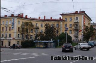 Продам 3-х комнатную квартиру на пр-те Ленина в г.Мурманске,сталлинка.