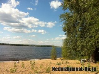 Продаю земельный участок в центре города на Берегу реки Волга.