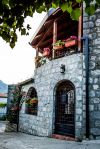 Черногория. Старинный дом на Адриатике