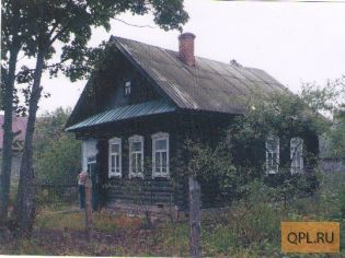 Дом в деревне под дачу.