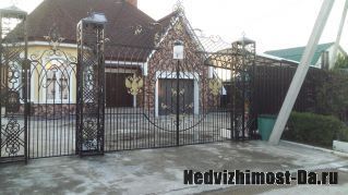Продается уникальный дом для ПМЖ на берегу Москвы-реки (650 м.), г. Звенигород