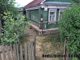 Земельный участок 18 соток с домом 60 м2 старой постройки